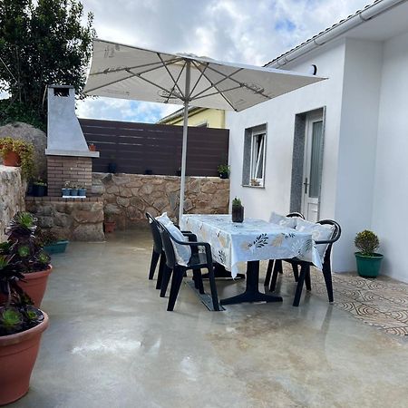O Cobijo De Elva Villa Arou Buitenkant foto