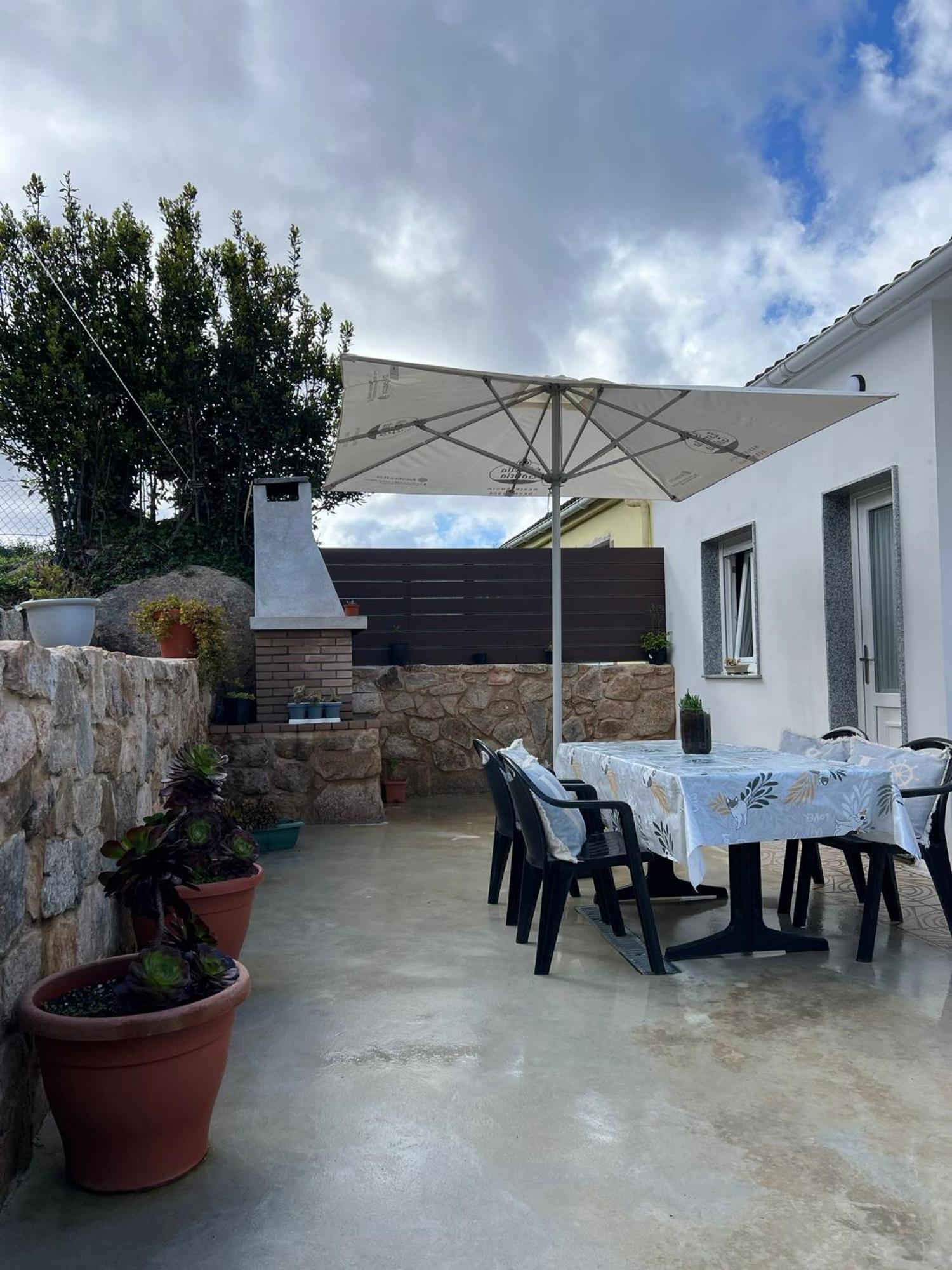 O Cobijo De Elva Villa Arou Buitenkant foto